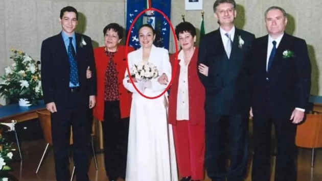 victor ponta si prima lui sotie, roxana, la nunta lor din anul 1998