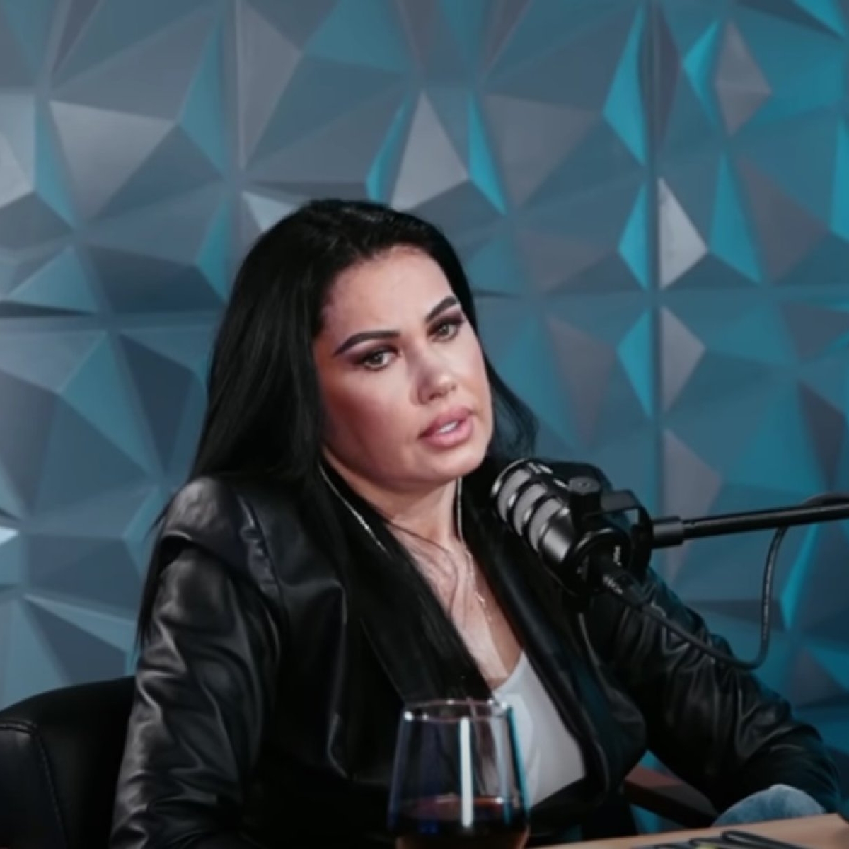 Oana Zăvoranu, adevărul despre povestea cu vrăjitoarele. Cum a pierdut 400.000 de euro